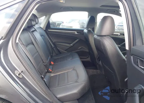 2017 Volkswagen Passat 1.8T Se из США, поврежденный, VIN 1VWGT7A32HC061204